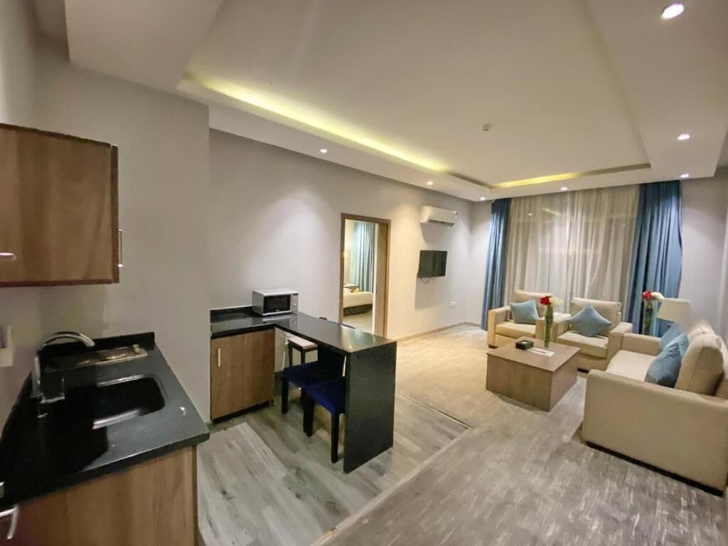 Junior Suite | Living area | TV