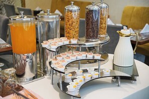 Daily buffet breakfast for a fee - Lian Park Hotel (Al Khobar)