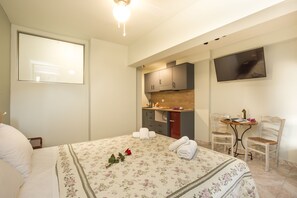 1 bedroom, free WiFi, bed sheets