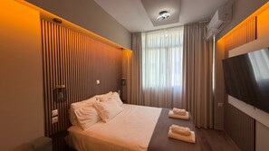 1 bedroom, desk, iron/ironing board, free WiFi - Monastiraki 303 @SuperHost Hub (Athens)