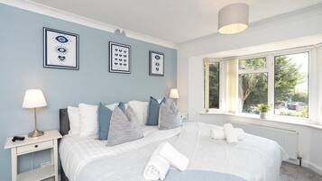 3 bedrooms, iron/ironing board, free WiFi, bed sheets