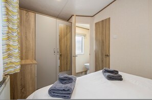 3 habitaciones, tabla de planchar con plancha y wifi gratis 