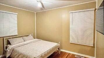 3 bedrooms, WiFi, bed sheets