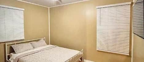 3 bedrooms, WiFi, bed sheets