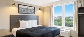 LIV Hotel Bronx