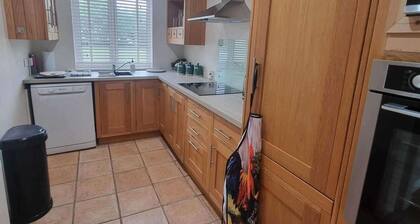 Oyster Hideaway - 1 Bedroom Apartment - Sleeps 2