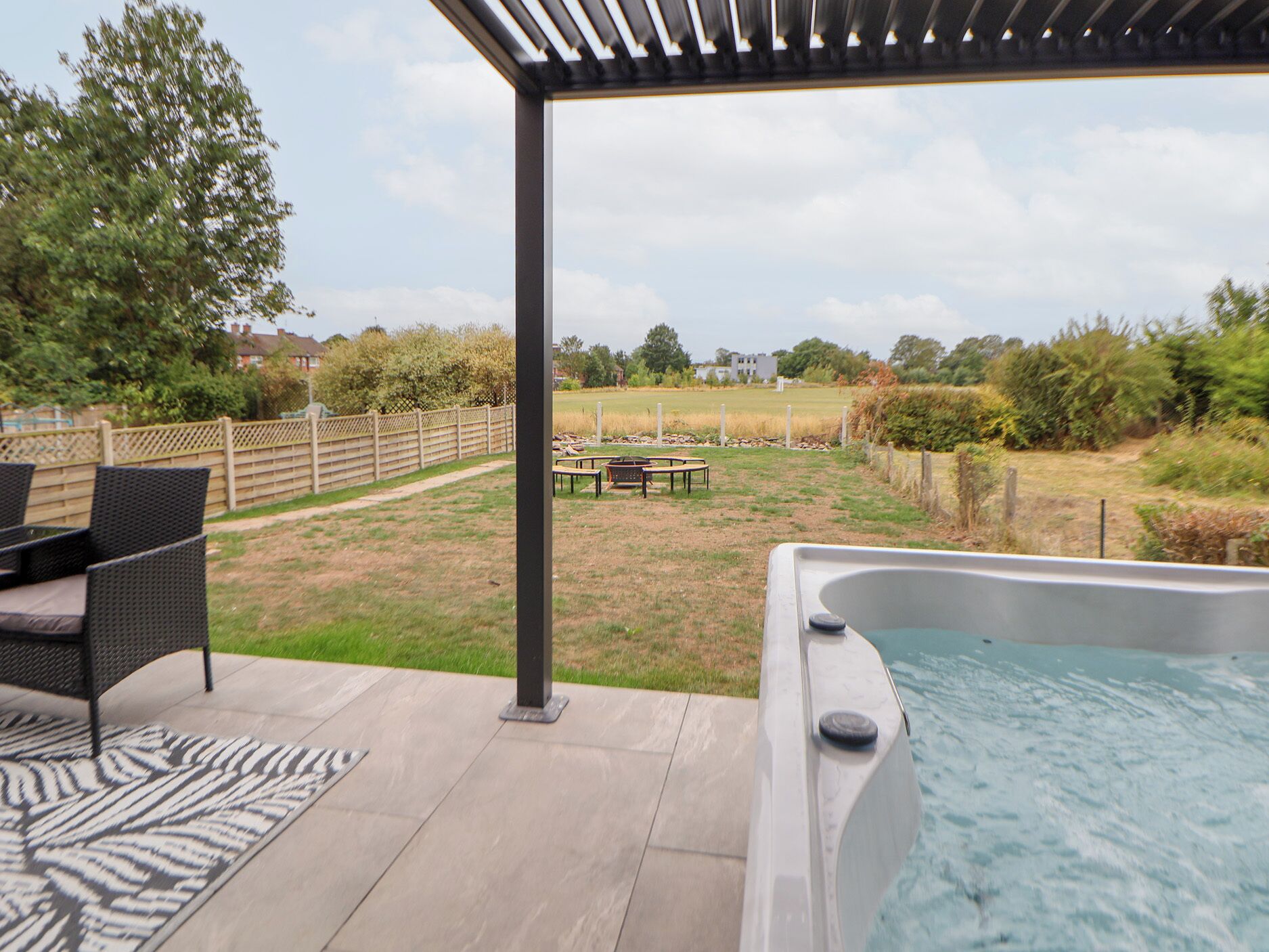 Cottage | Outdoor dining