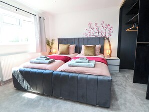 3 bedrooms, individually decorated, individually furnished, free WiFi
