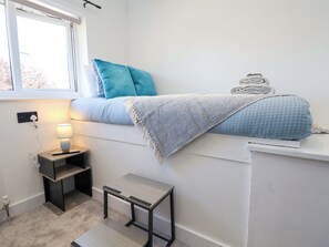 3 bedrooms, individually decorated, individually furnished, free WiFi - Melody Place (Chester)