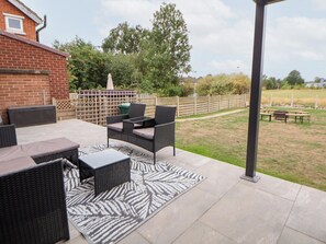 Cottage | Outdoor dining
