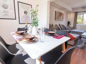 Dining - Melody Place (Chester)