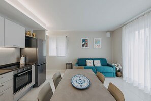 Interior - Modern apartment with pool a few steps from Lake Garda (Padenghe Sul Garda)