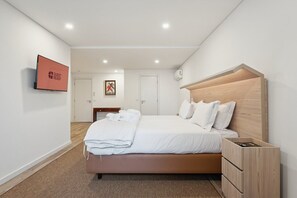 1 bedroom, iron/ironing board, Internet, bed sheets