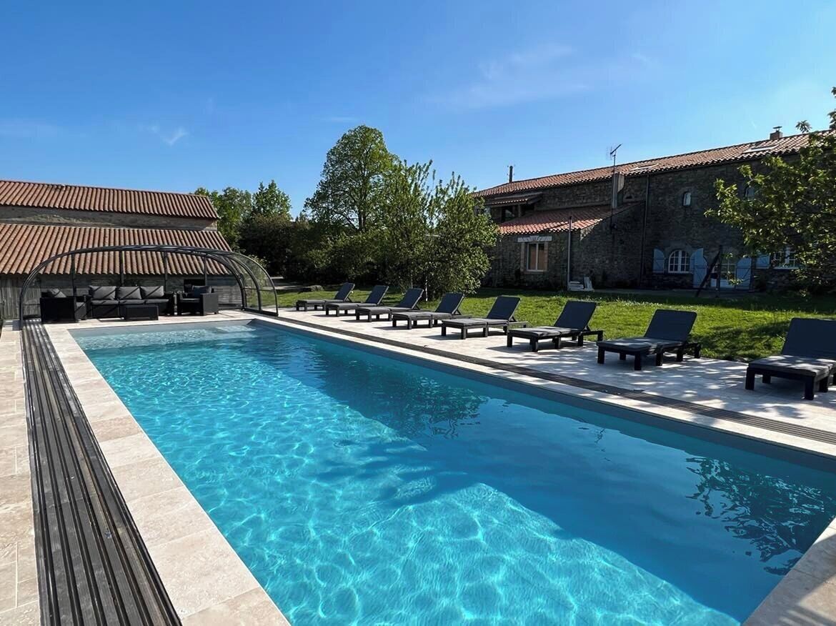 Piscine extérieure (ouverte en saison)