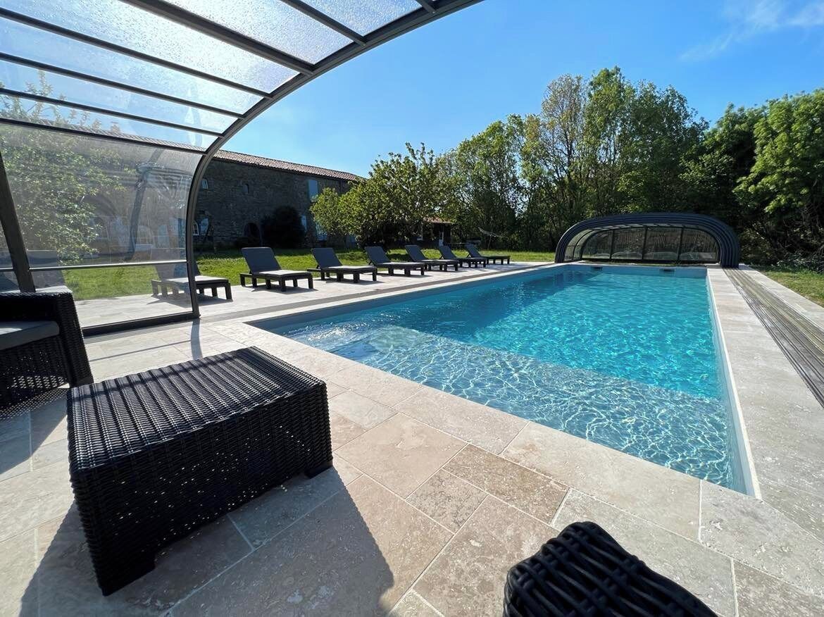 Piscine extérieure (ouverte en saison)