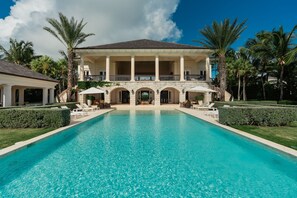Villa, fumeur | 7 chambres