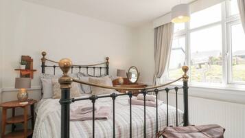 3 bedrooms, individually decorated, individually furnished, free WiFi