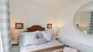 3 bedrooms, individually decorated, individually furnished, free WiFi