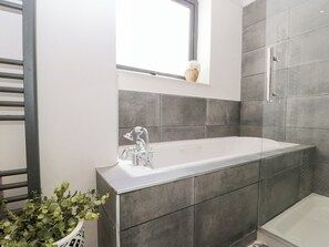 Shower - Sea Haven (Filey)