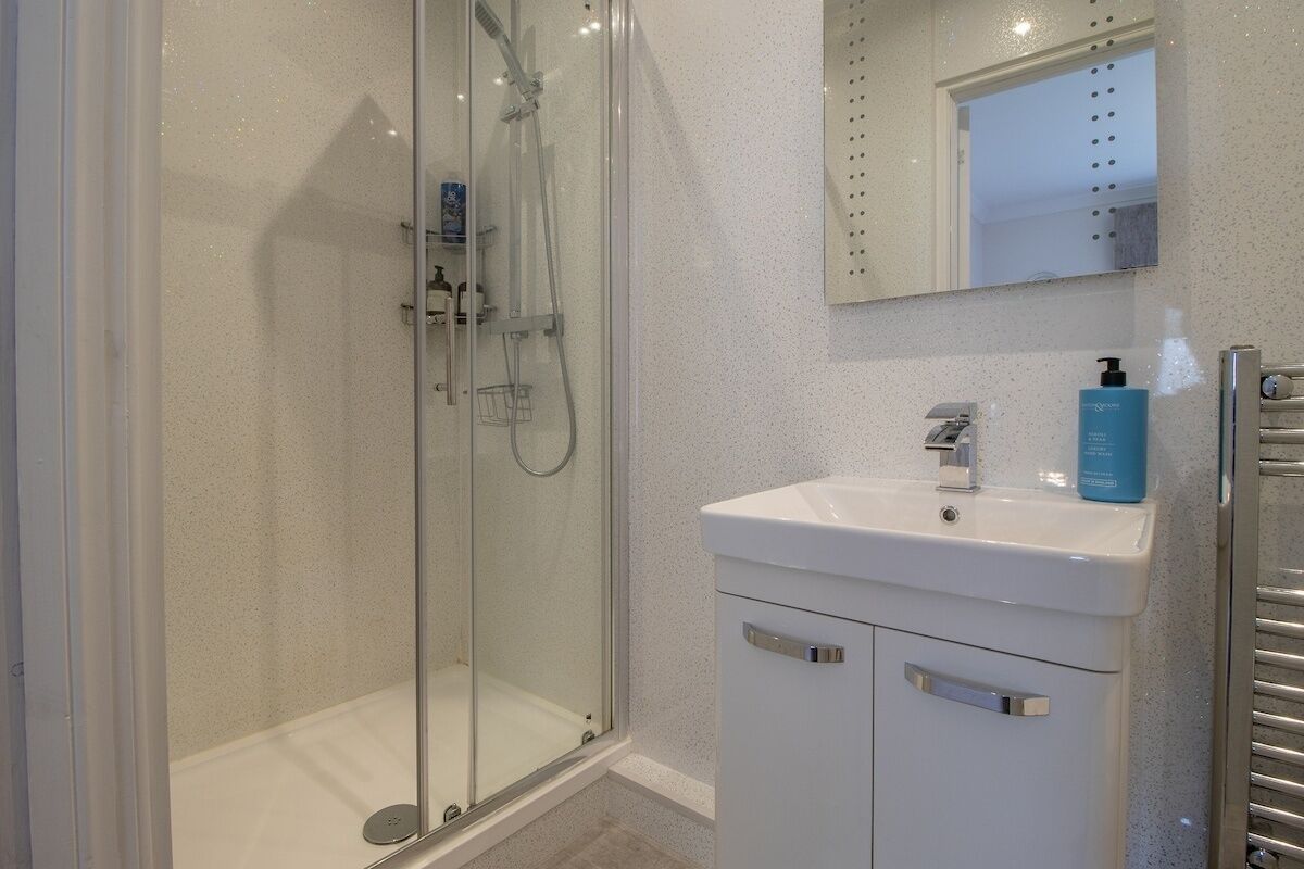 Hair dryer, towels