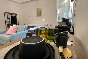 1 chambre, fer et planche à repasser, Wi-Fi gratuit, draps fournis
