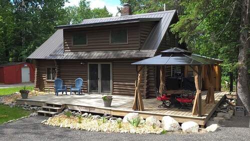 3 Bedroom - Drive-To Lake Vermilion Log Cabin - Private Dock & Fishing Retreat