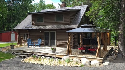 3 Bedroom - Drive-To Lake Vermilion Log Cabin - Private Dock & Fishing Retreat