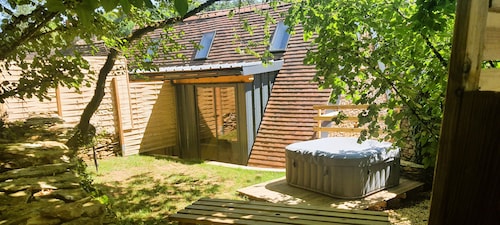 "Le Séchoir", Jacuzzi privé/ bâtisse du 18ème siecle/ barbecue et jardin