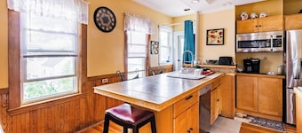 Peaceful 3BR w/ Porches, Wi-fi, Near Hospitals
