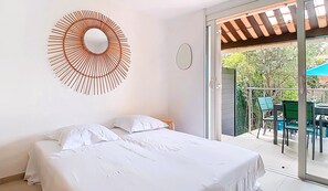 1 sovrum, strykjärn/strykbräda, wi-fi och sängkläder