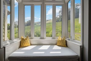 Interior - Slopeside Home, Minutes to Blue Mountain Village! (The Blue Mountains)