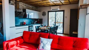 Télévision, jeux vidéo, table de tennis de table