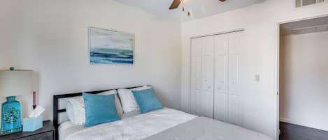 3 habitaciones, tabla de planchar con plancha, wifi y ropa de cama