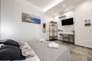 1 chambre, bureau, Wi-Fi, draps fournis