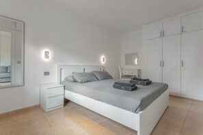 2 bedrooms, WiFi, bed sheets