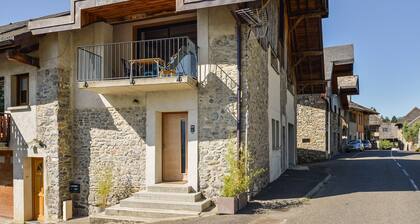 Appartement Chez Flo - Clg avec vue sur montagne et climatisation