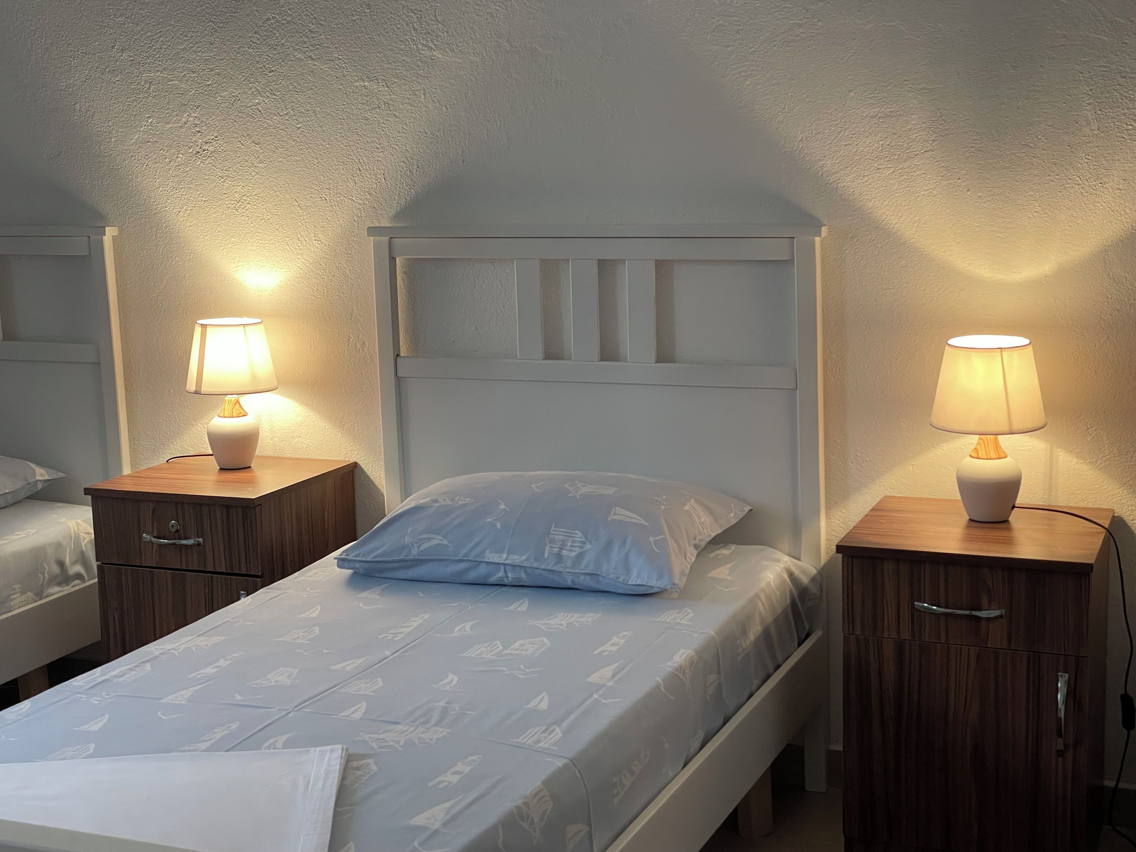2 bedrooms, iron/ironing board, free WiFi