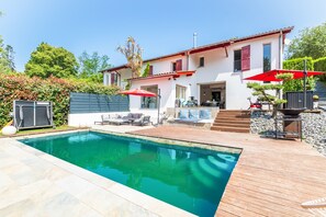 A heated pool - Villa Basoa - Calme, jardin & piscine à 10 min des plages (Bassussarry)