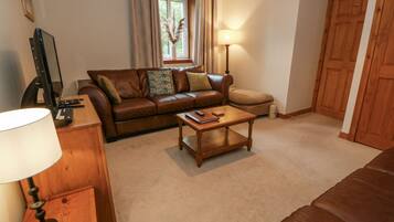 Cottage | Living area