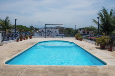 Apt. with Jacuzzi Ixt. Zihuatanejo 3 BR