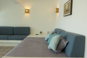 Appartement, 3 chambres, climatisation | Fer et planche à repasser, accès au Wi-Fi (inclus)