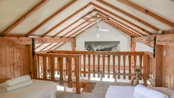 2 Schlafzimmer, BĂŒgeleisen/BĂŒgelbrett, WLAN, BettwĂ€sche