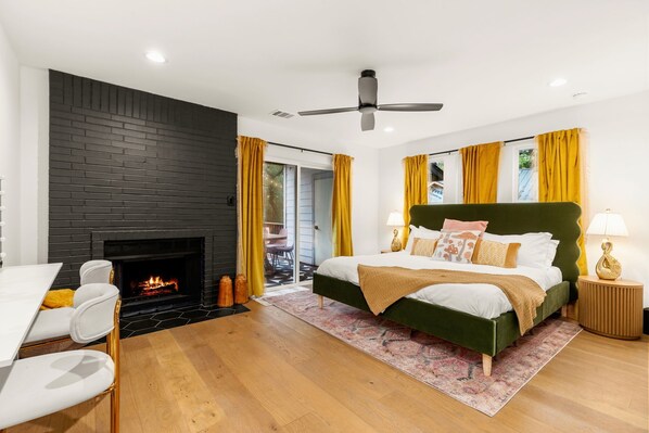 3 bedrooms, iron/ironing board, travel crib, free WiFi