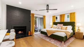 3 bedrooms, iron/ironing board, travel crib, WiFi (free)