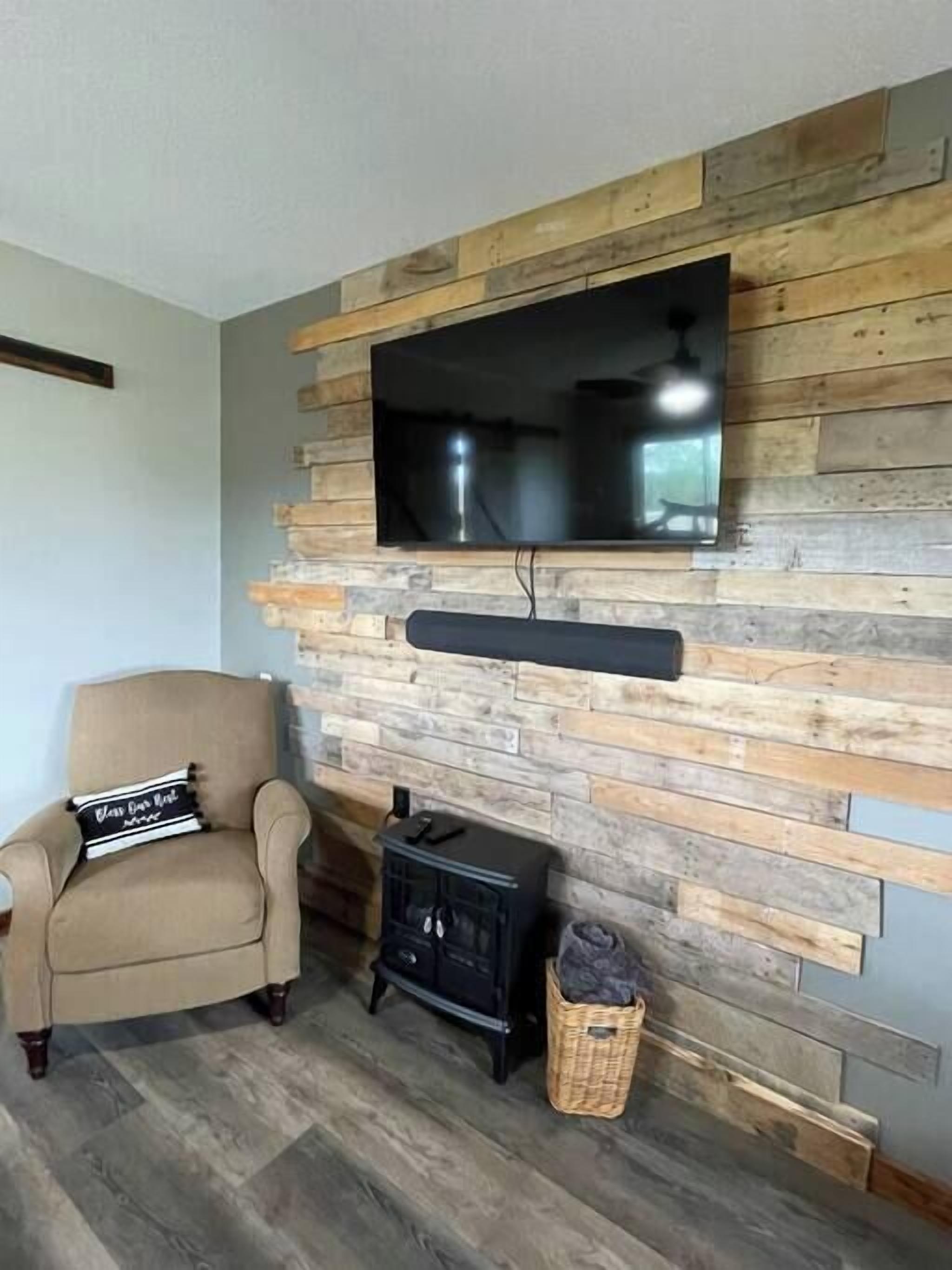 TV, fireplace, DVD player