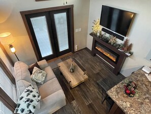 TV, fireplace, DVD player