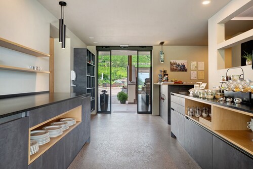 Room 'Lahnblick' with Lake View, Shared Pool and Wi-Fi