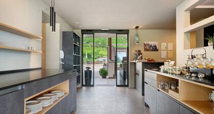 Room 'Lahnblick' with Lake View, Shared Pool and Wi-Fi