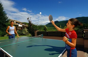 Property grounds - Room 'Lahnblick' with Lake View, Shared Pool and Wi-Fi (Caldaro)