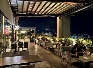 Room, Multiple Bedrooms, Balcony, Pool View | Lounge - Room-peaceful Retreat in Cebu City - Gue (Cebu City)